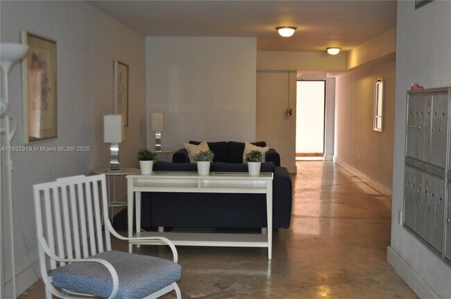 Building Photo - 251 Galen Dr