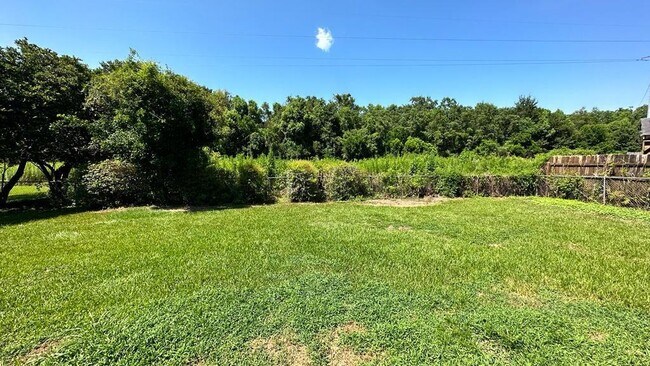 Building Photo - 2766 N Barksdale Dr