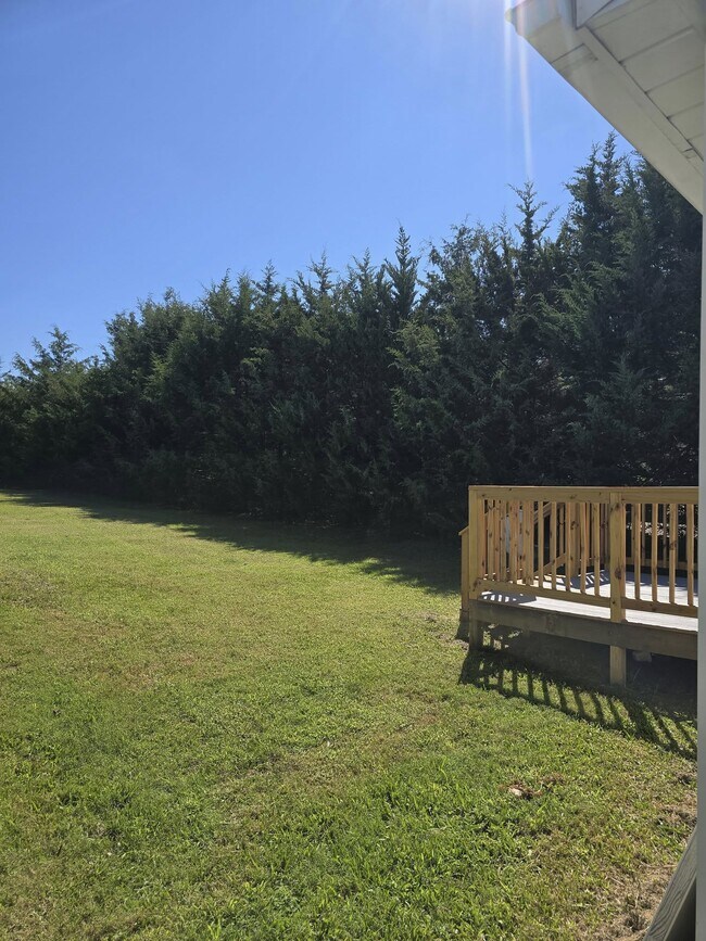 Building Photo - 880 Franklin Turnpike