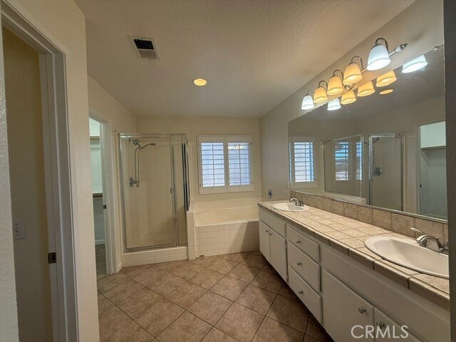 Building Photo - 42171 Orange Blossom Dr