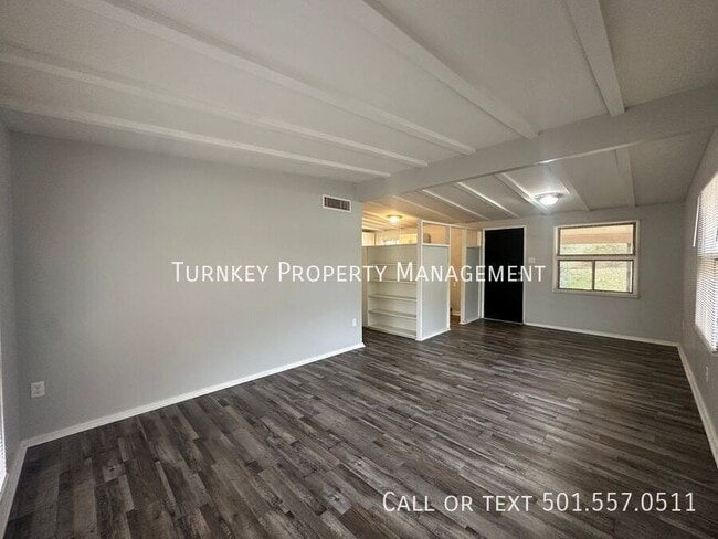 Building Photo - 17 Belmar Dr