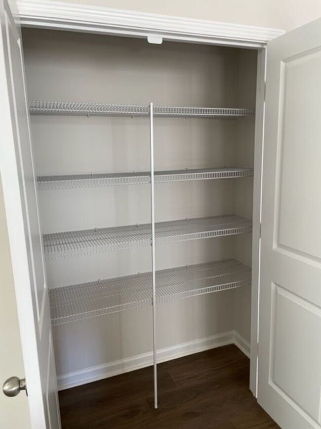 Building Photo - 3 Bed and 2.5 bath is now available!