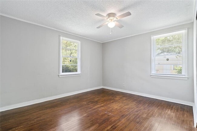 Building Photo - 164 June St