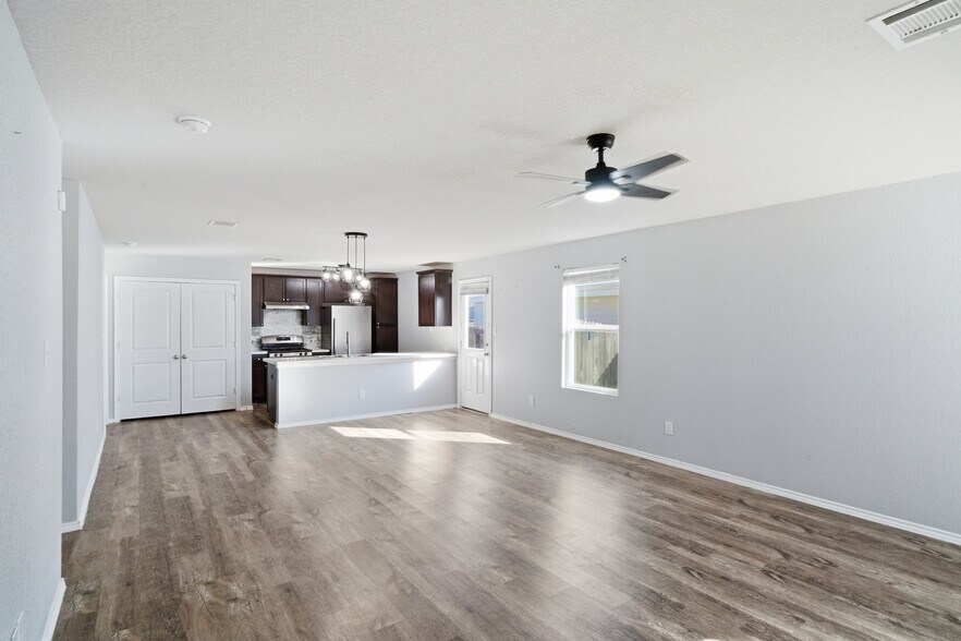 Building Photo - 8519 Cassia Cv