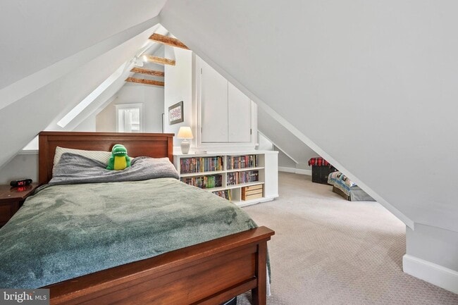 Building Photo - 1503 Russell Rd