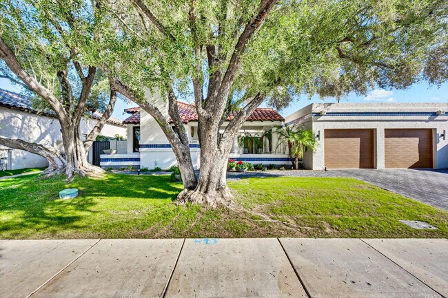 Building Photo - 11699 N 80th Pl