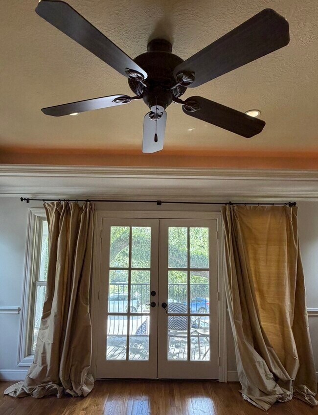 Building Photo - 3752 Rice Boulevard