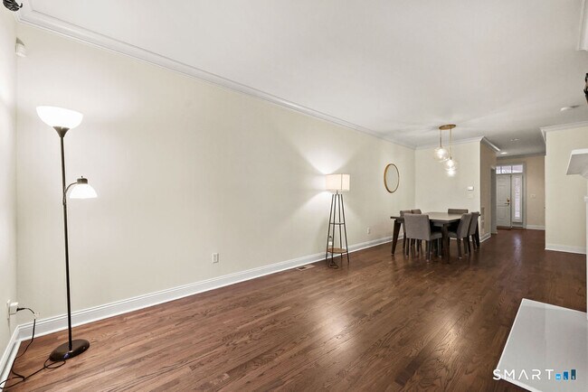 Building Photo - 41 Park Pl Cir