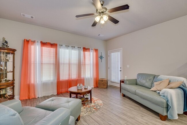 Building Photo - 1103 Clareton Dr