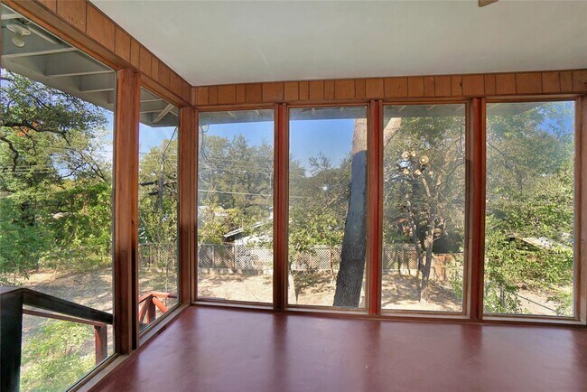 Building Photo - 1806 Alta Vista Ave