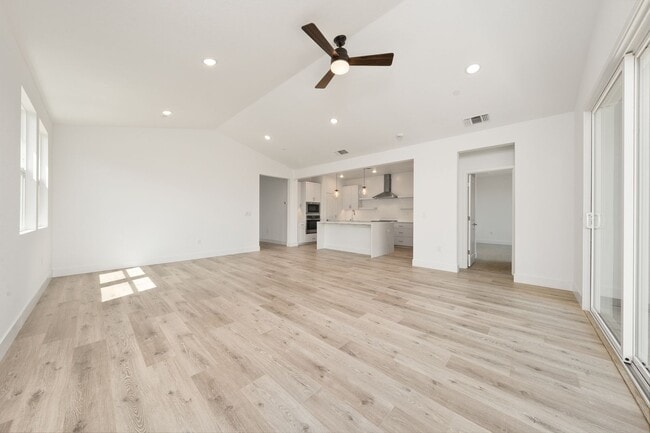 Building Photo - Beautiful home in "Canyon at the Ranch" 5 ...