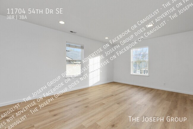 Building Photo - 11704 54th Dr SE