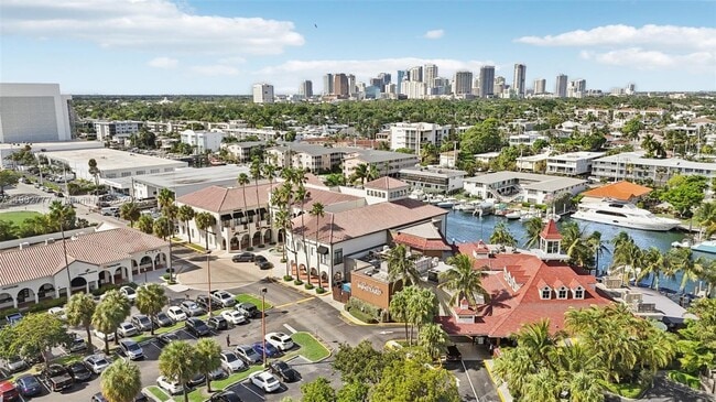 Building Photo - 1050 SE 15th St