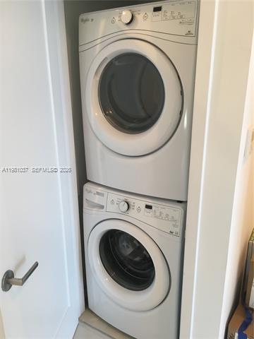 Building Photo - 601 NE 27th St