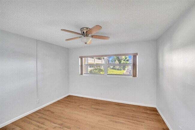 Building Photo - 2800 NE 14th Street Causeway