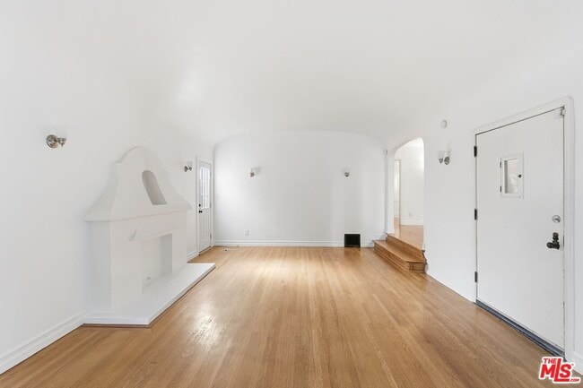 Building Photo - 1307 S Longwood Ave