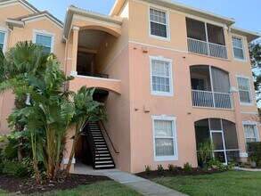 Building Photo - Lovely 3 Bedroom 2 Bath Condo