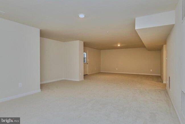 Building Photo - 1006 Shenandoah View Pkwy