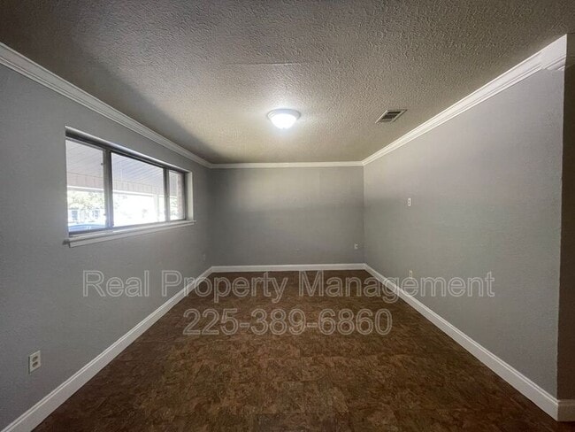 Building Photo - 2351 Sweetleaf St