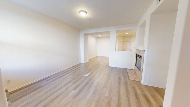 Building Photo - 7870 Via Belfiore