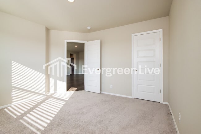 Building Photo - 8615 E 164th Ct S