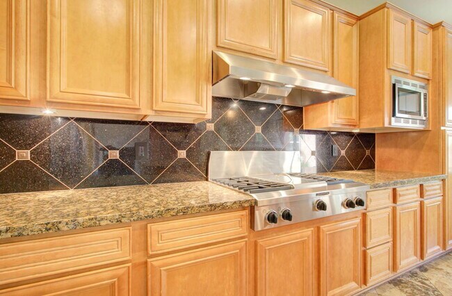 Building Photo - 9427 E Trailside View