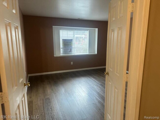 Building Photo - 3581 Reeves Dr