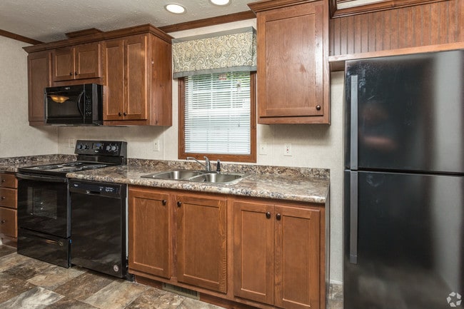 Building Photo - Colonial Heights