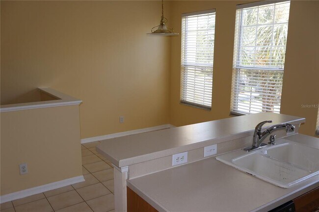 Building Photo - 3019 Pointeview Dr