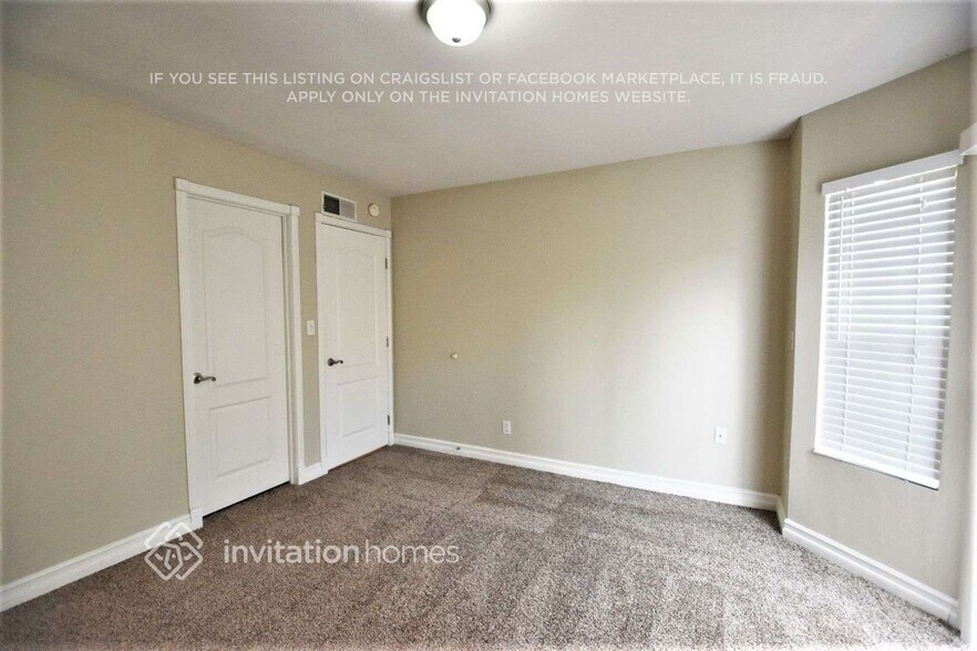 Building Photo - 27589 Elder View Dr