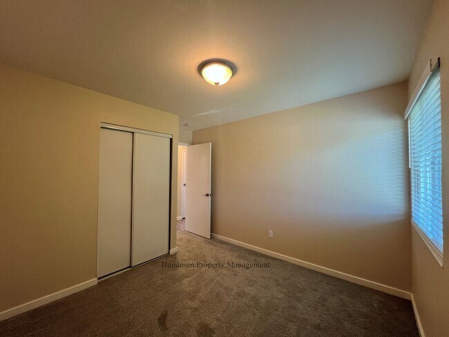 Building Photo - 410 Sutter St