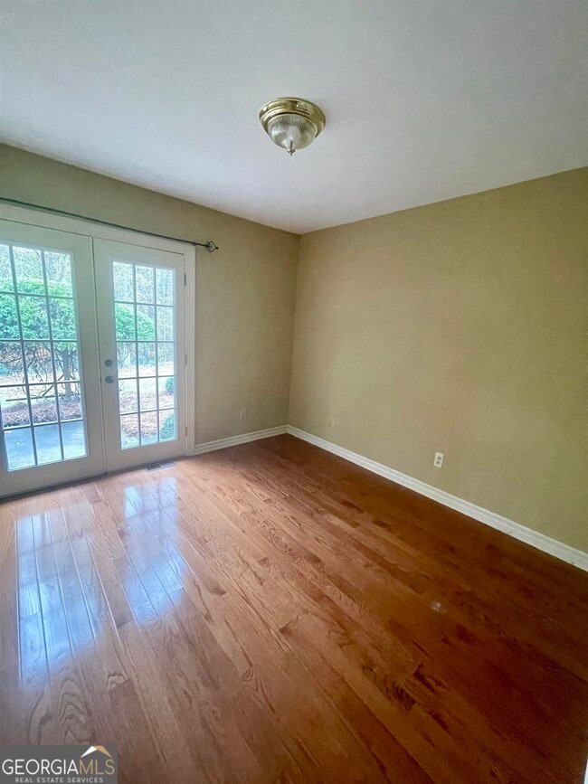 Building Photo - 242 Ebenezer Church Rd