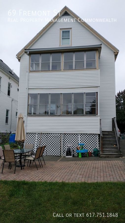 Building Photo - Sweet Somerville 1-Bedroom