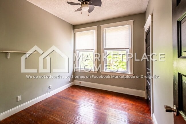 Building Photo - 2922 Hackberry St
