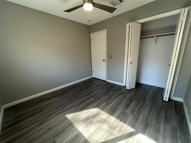 Building Photo - 516 Jefferson Ln