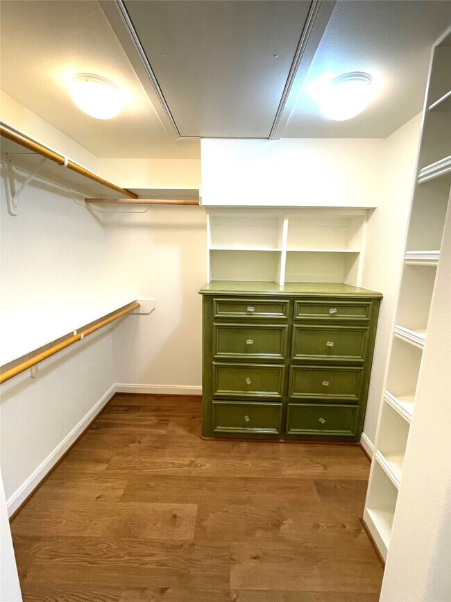 Building Photo - 4334 Jefferson St