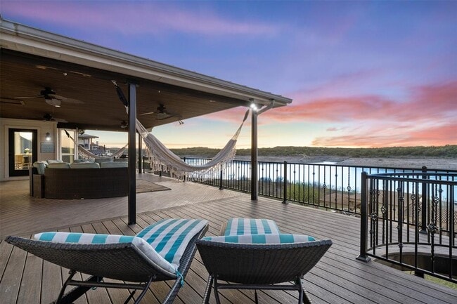 Building Photo - 3008 Point Cove