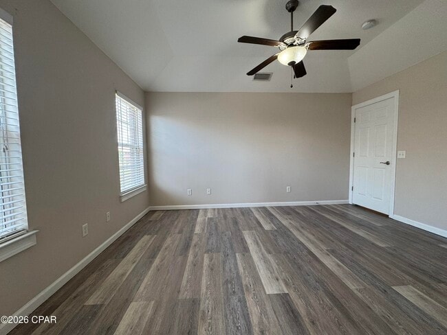 Building Photo - 3545 Brentwood Pl