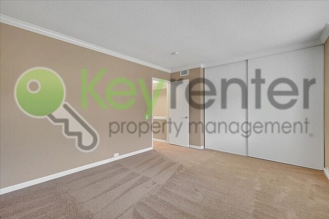 Building Photo - 2254 Woodside Ln