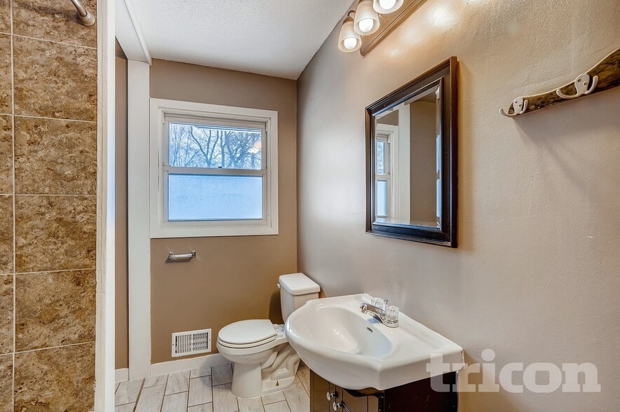 Building Photo - 6680 168th St W