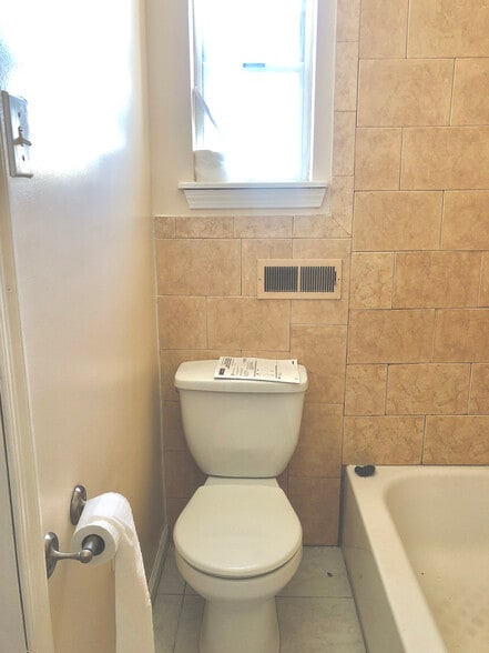 Bathroom - 2331 E Harold St