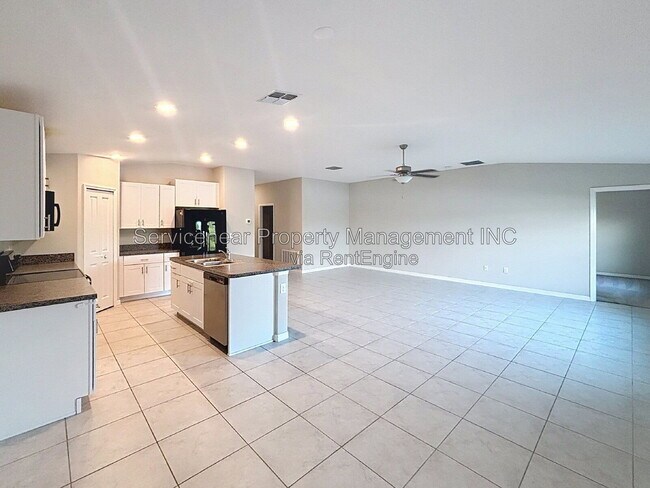 Building Photo - 3805 Romano Busciglio St