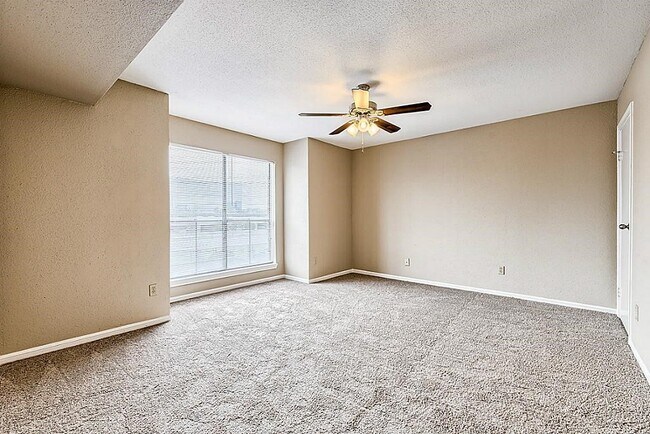 Building Photo - 3130 Walnut Bend Ln