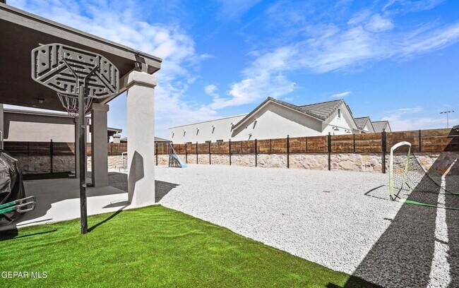 Building Photo - 13677 Baja Vista Ct