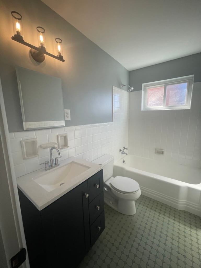 Building Photo - 5706 Grace Ave