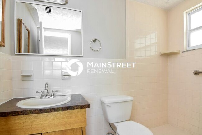 Building Photo - 3 Bedroom Pet-Friendly Home in Holiday, FL with Main Street Renewal