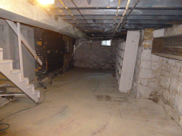 Building Photo - 416 S Adams St