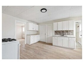 Building Photo - 411 Rathbun St