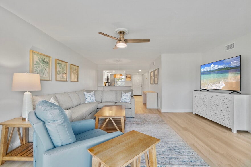 Building Photo - 433 Cerromar Ln