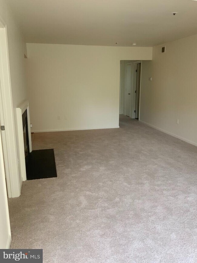 Building Photo - 14905 Cleese Ct